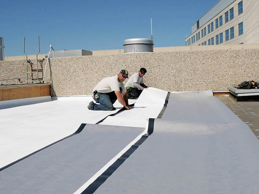 Instalación de membranas TPO para recubrimiento por Uno A Proyectos